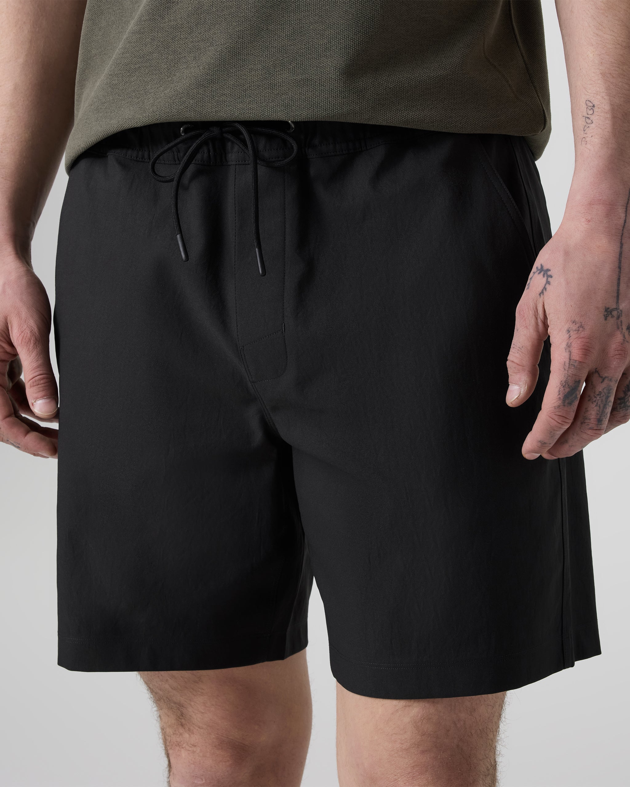 Cascade Crinkle Elastic Waist Short 8"