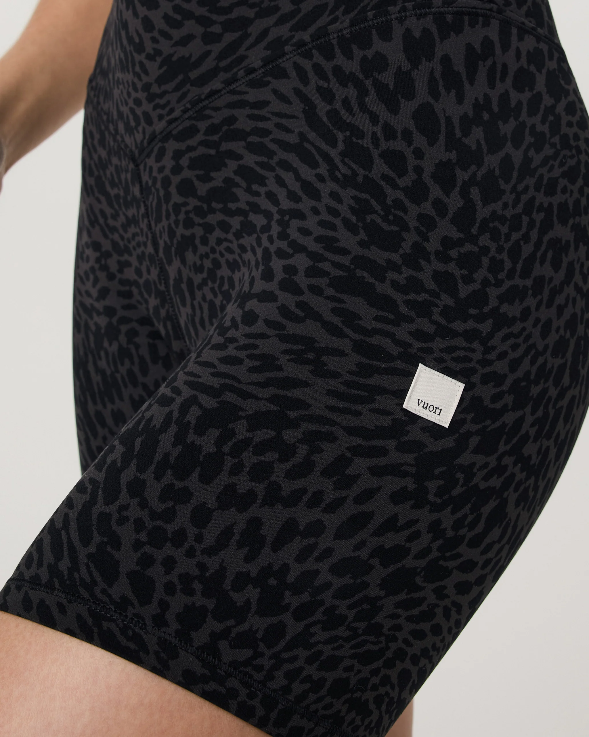 Vuori AllTheForm™ Short 6"